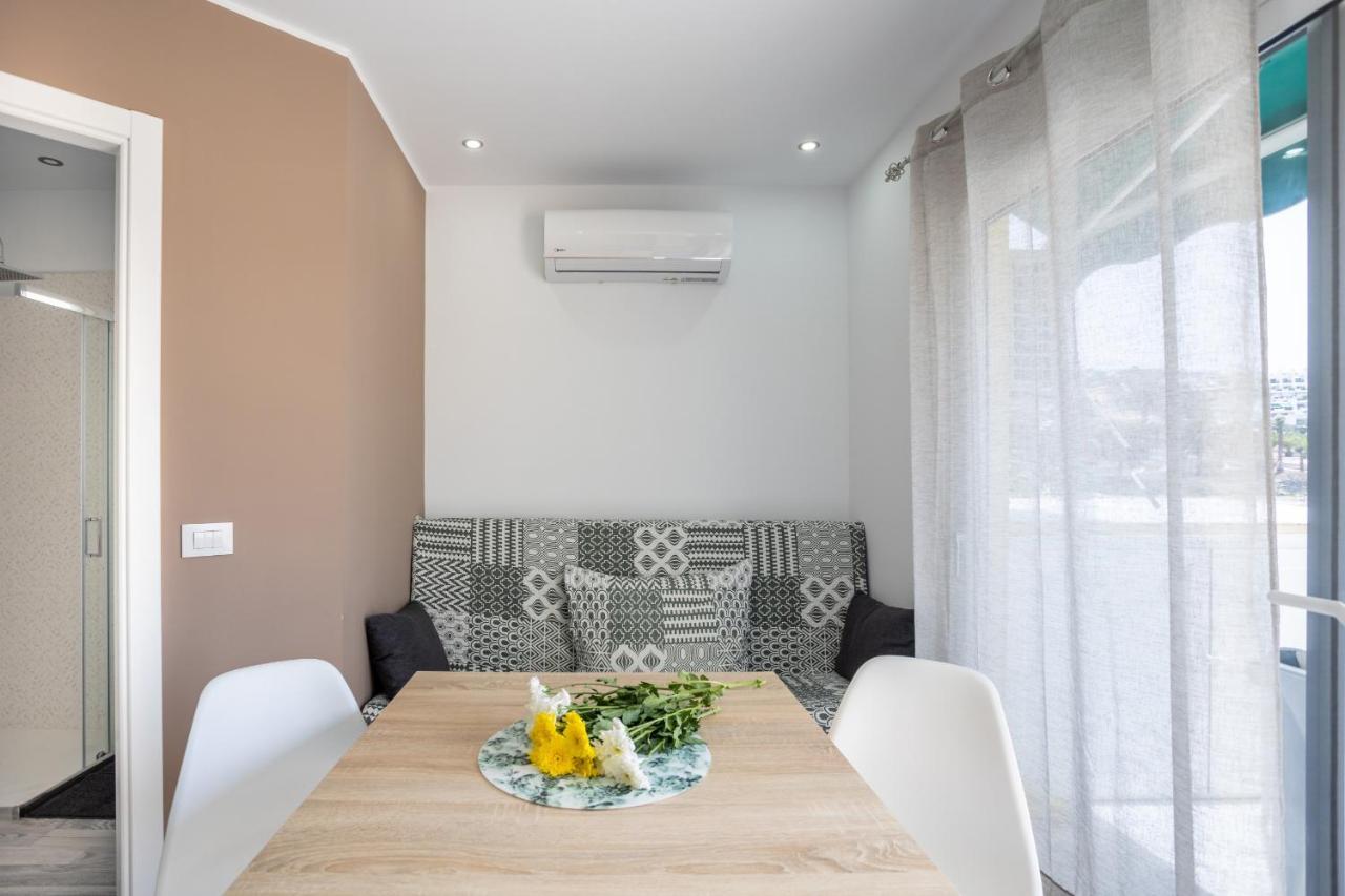 Mareverde Ocean View Flat 阿德耶 外观 照片